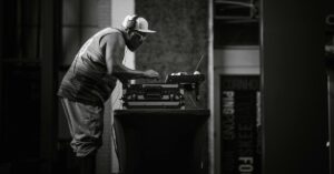 おすすめのDJテーブル5選。良いDJブースには良いテーブルを