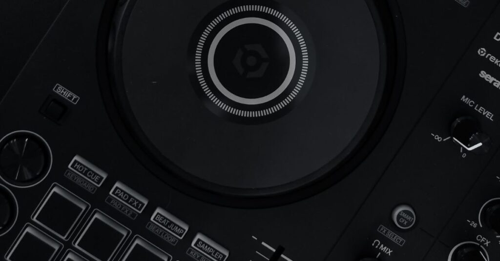 Pioneer DJのおすすめコントローラー6選。パイオニアDJの機材の特徴や初心者向けエントリー機からハイエンドモデルまでをご紹介